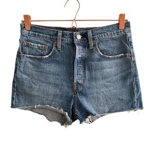 Women’s Levi’s 501 Medium Wash High Rise Short Size 27